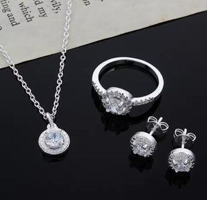 Ms. Metesa 3 piece Necklace Set