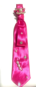 The Grace & Glamour Tie necklace