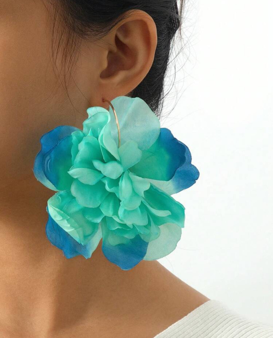 Ms. Teal Flower Earrings