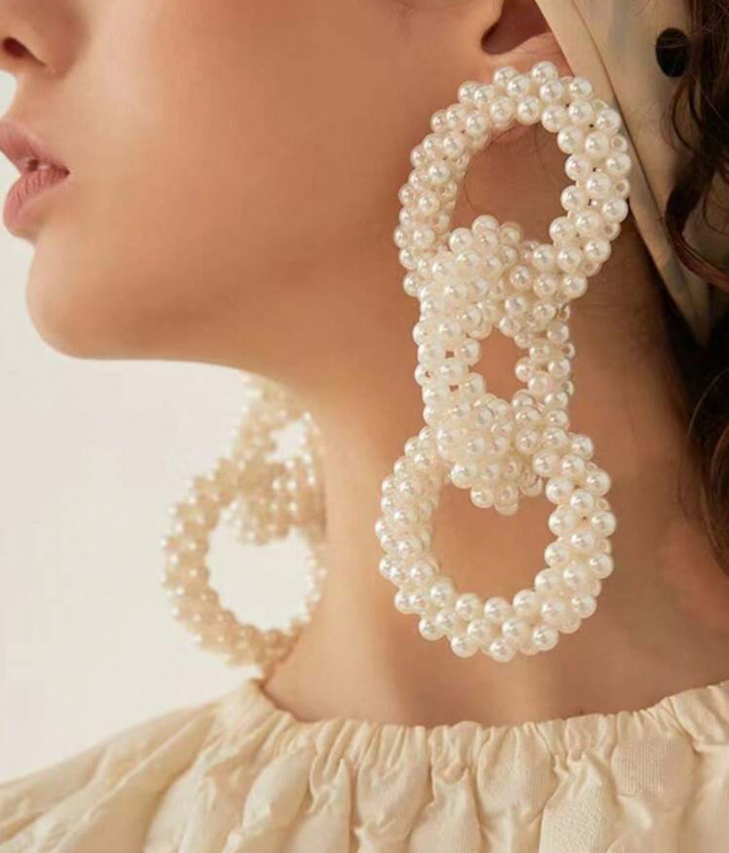 Ms. Pearl Link Earrings