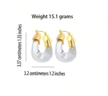 Load image into Gallery viewer, Ms. Clear and Classy Earrings
